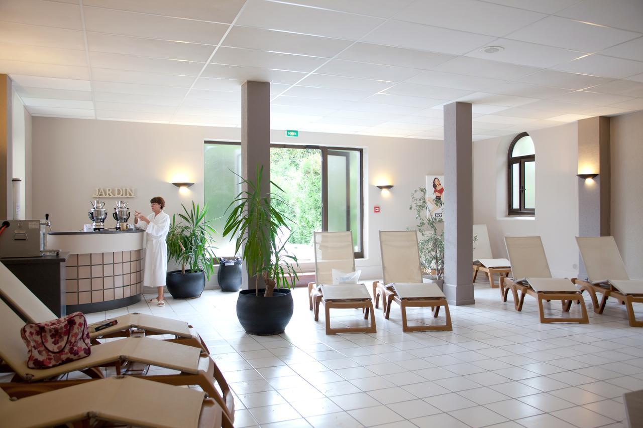 Hôtel des Thermes Les Dômes Vichy Exterior foto